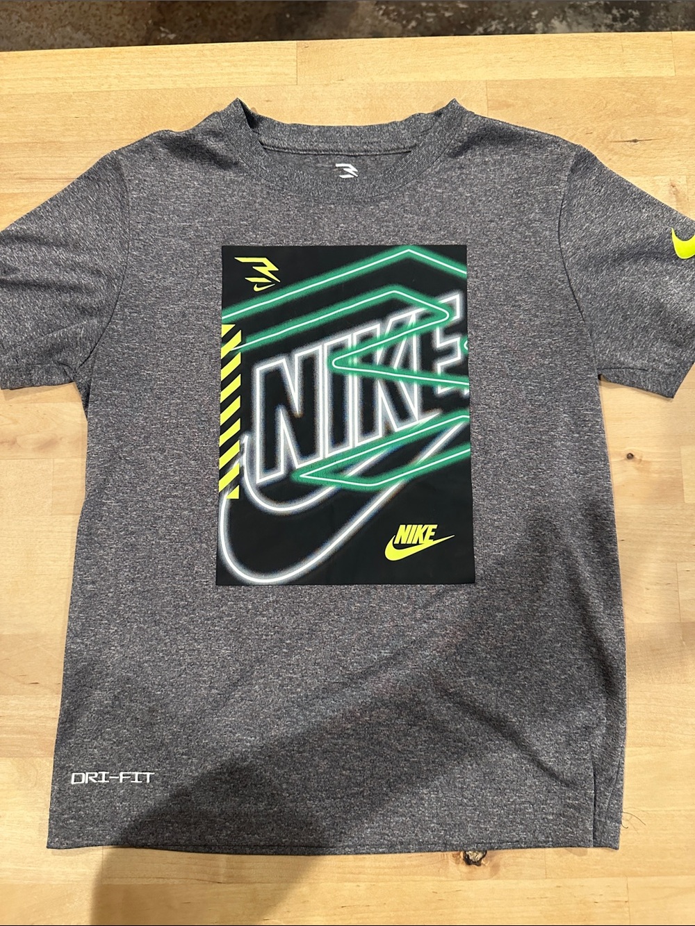 Nike Set - Picture 2 of 4